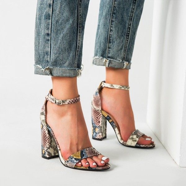 Sexy snakeskin-print sandals for women in the us and Europe in the summer of 2019