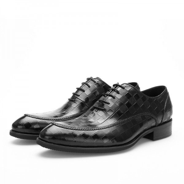 Amazon sells 2019 men's pointy business shoes for formal wear and casual embossed men's shoes