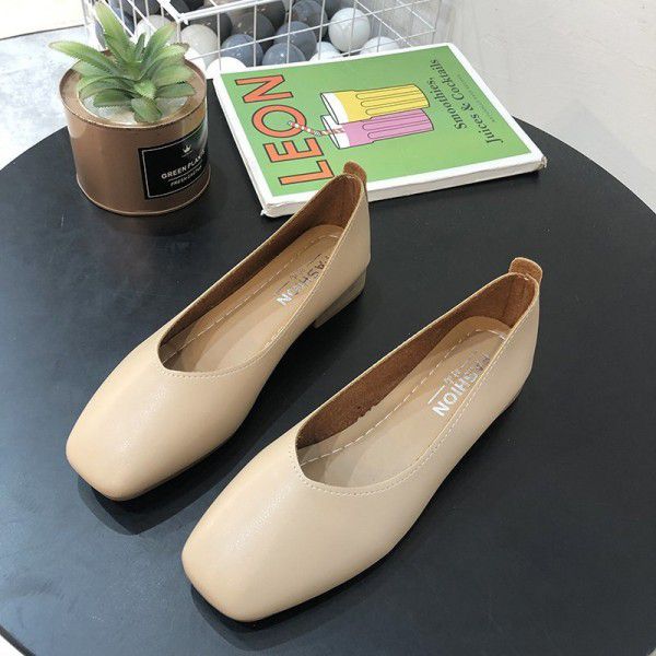 软底小皮鞋豆豆单鞋女2021春夏季新款妈妈鞋低跟休闲鞋一脚蹬女鞋