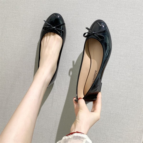 2022新款单鞋女圆头蝴蝶结软底漆皮平底豆豆女鞋flat women shoes