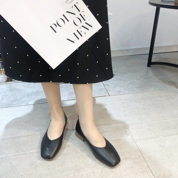 软底小皮鞋豆豆单鞋女2021春夏季新款妈妈鞋低跟休闲鞋一脚蹬女鞋